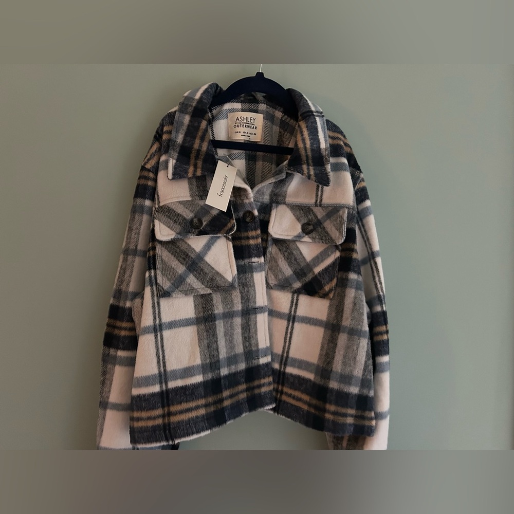 Ashley By 26 International cropped shacket